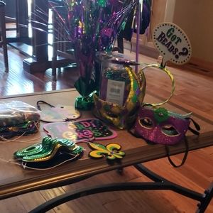 Mardi Gras party supplies